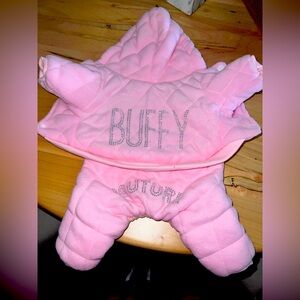 “Buffy Couture” dog Fit